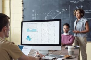 Kurs Google Analytics – jak wybrać szkolenie dopasowane do poziomu wiedzy?