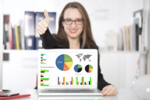 Google Analytics kurs czy certyfikat – co bardziej pomaga w rozwoju kariery?