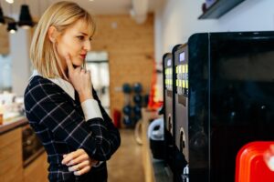 Boxer maszyna – ile zarabia automat boxer i kiedy inwestycja się zwraca